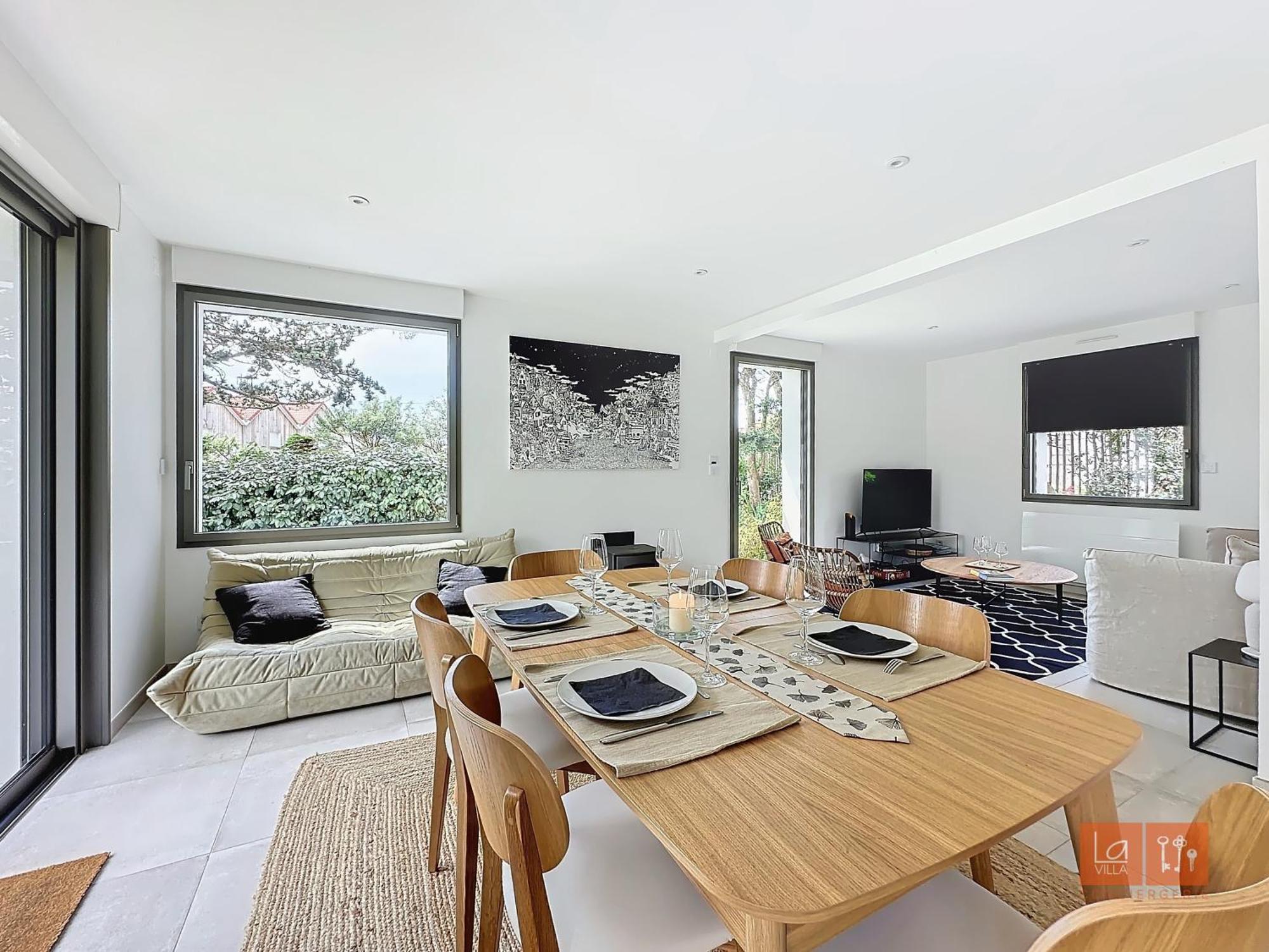Les Pins : Rez De Jardin Proche Ferienhaus *