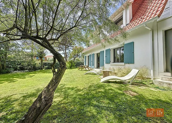 Les Pins : Rez De Jardin Proche Plage