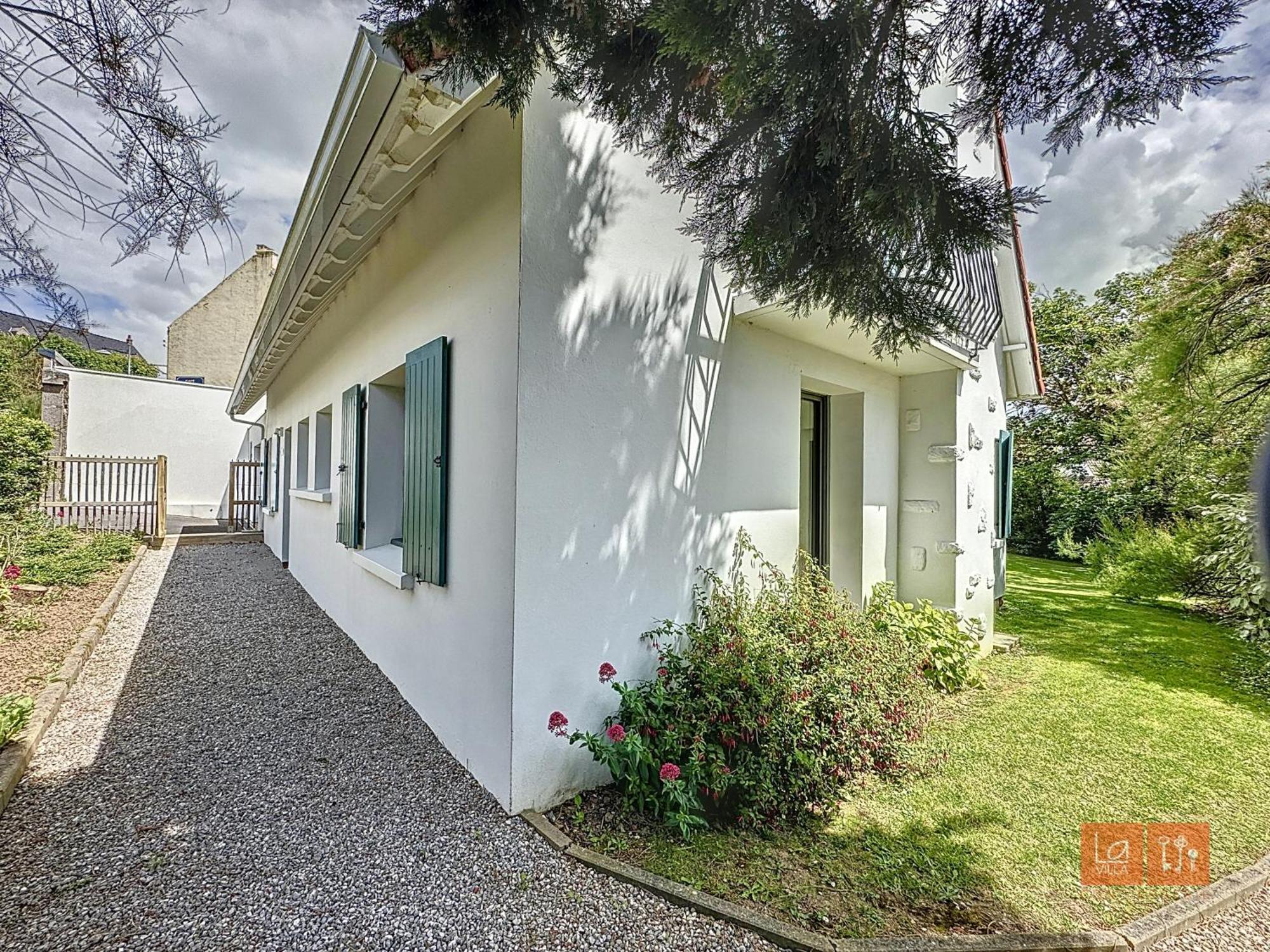 Les Pins : Rez De Jardin Proche Holiday home *